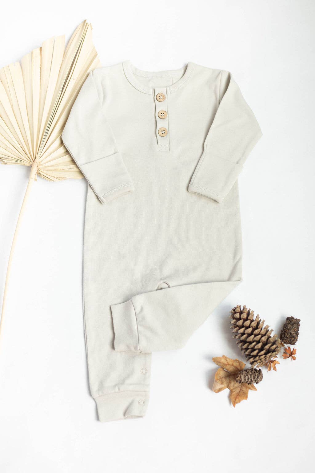 Buttoned Organic cotton baby romper with snaps L/S unisex