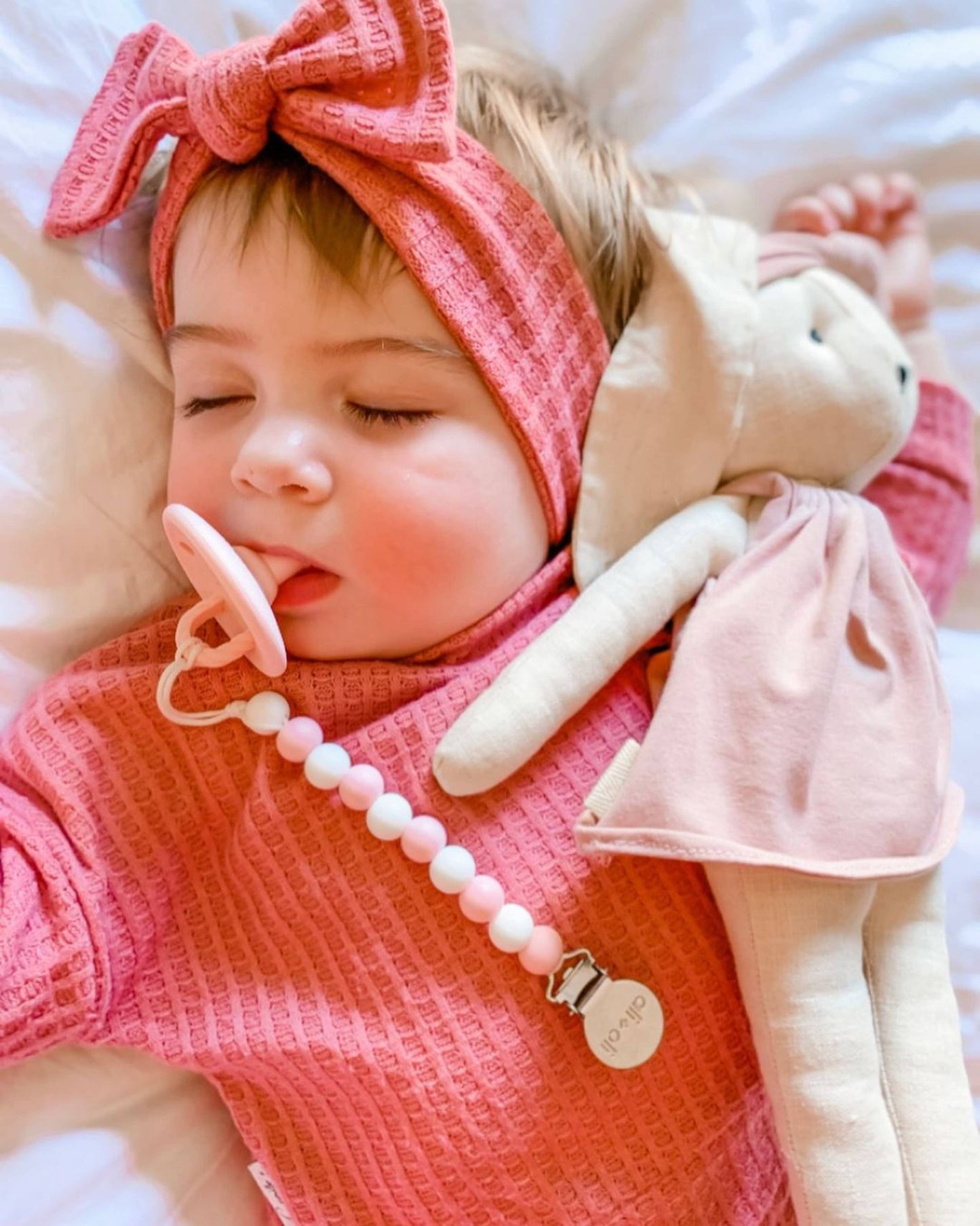 Ali+Oli Silicone Pacifier Clip (Pink-White)