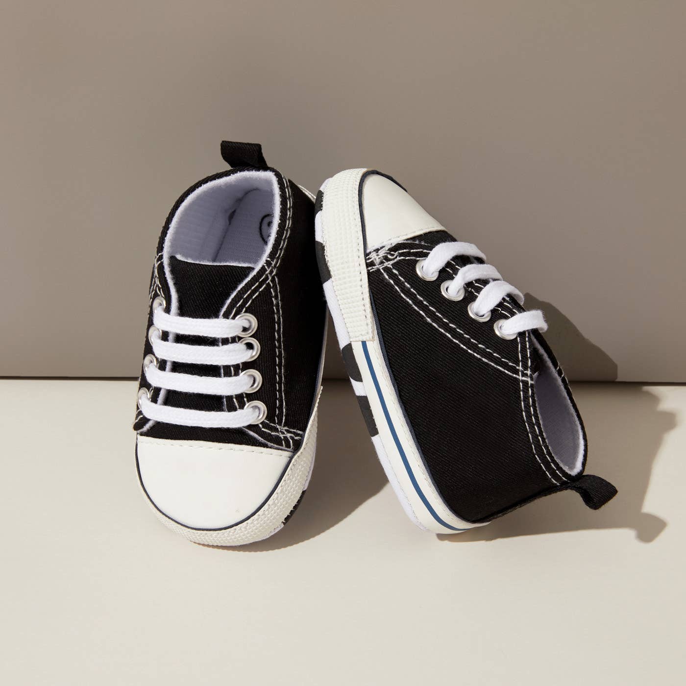Baby / Toddler Simple Solid Lace Up Prewalker Shoes