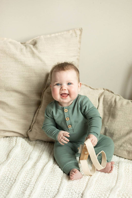 Buttoned Organic cotton baby romper with snaps L/S unisex