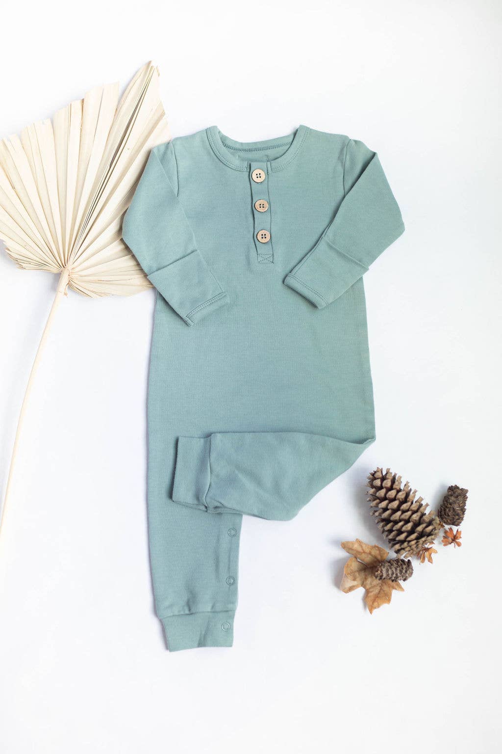 Buttoned Organic cotton baby romper with snaps L/S unisex