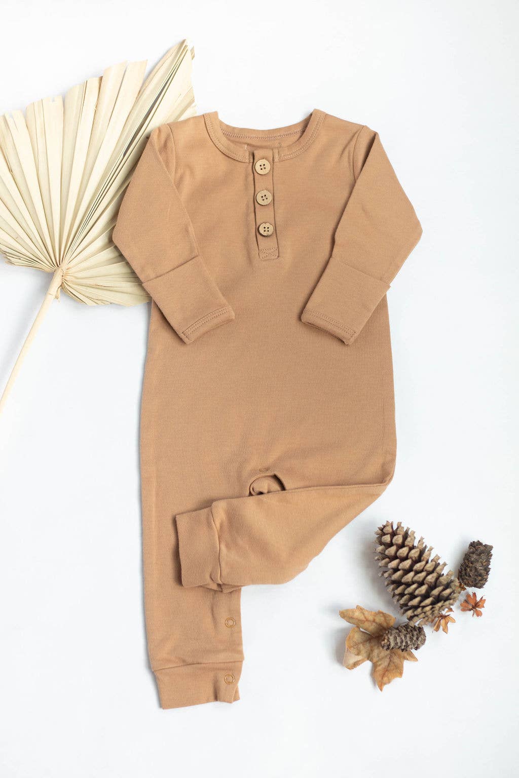 Buttoned Organic cotton baby romper with snaps L/S unisex